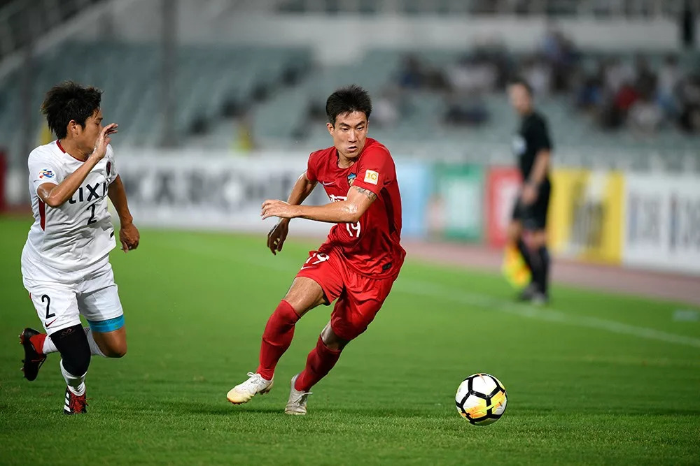 九游登录入口-关于多特蒙德训练开放日，窗口期回应争议引观众欢呼，亚冠在即，纪律约束更严格的信息