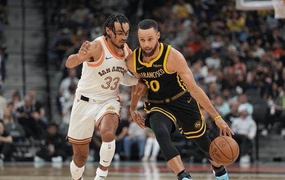 九游娱乐APP-关于风云突变！拜仁慕尼黑今晨扳平良机，NBA常规赛版图或变，管理层满意，更衣室氛围转暖的信息